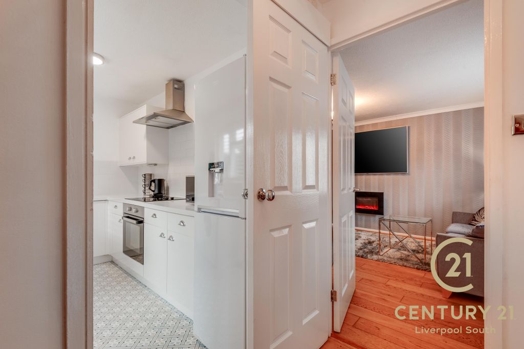 Property photo 3 of 21