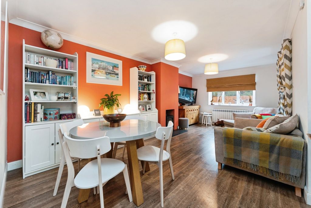 Property photo 2 of 18 Living/Dining