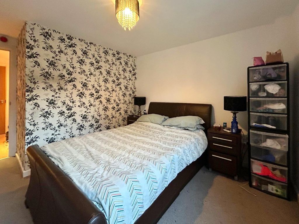 Property photo 3 of 6