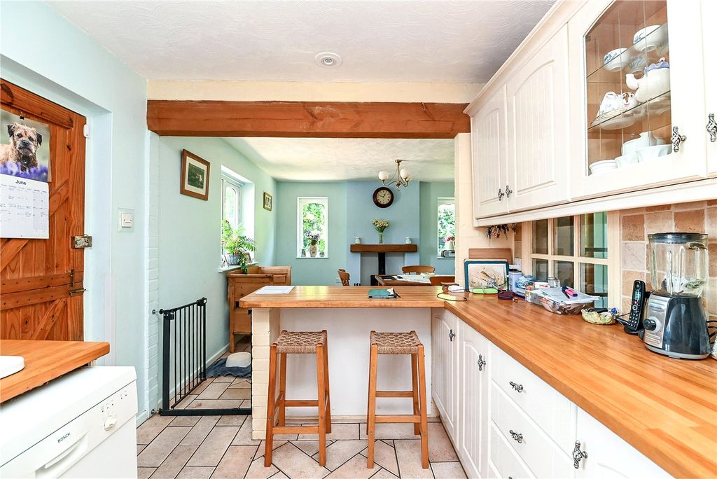 Property photo 3 of 41 Picture No. 24