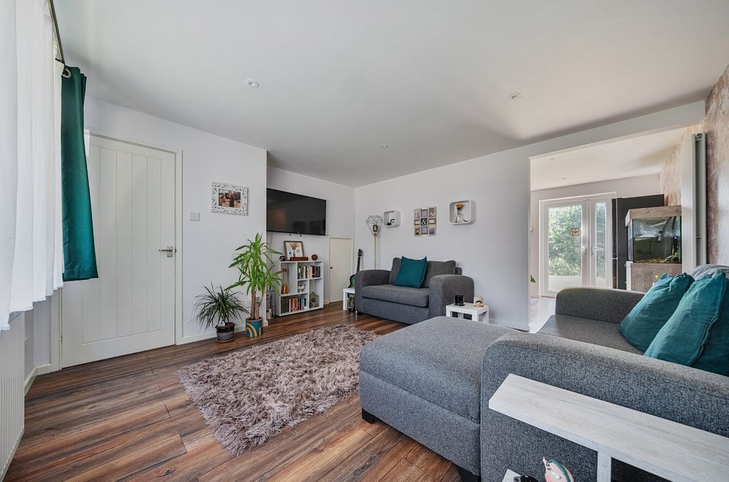 Property photo 3 of 12 39-681Dde2E1Af22-...