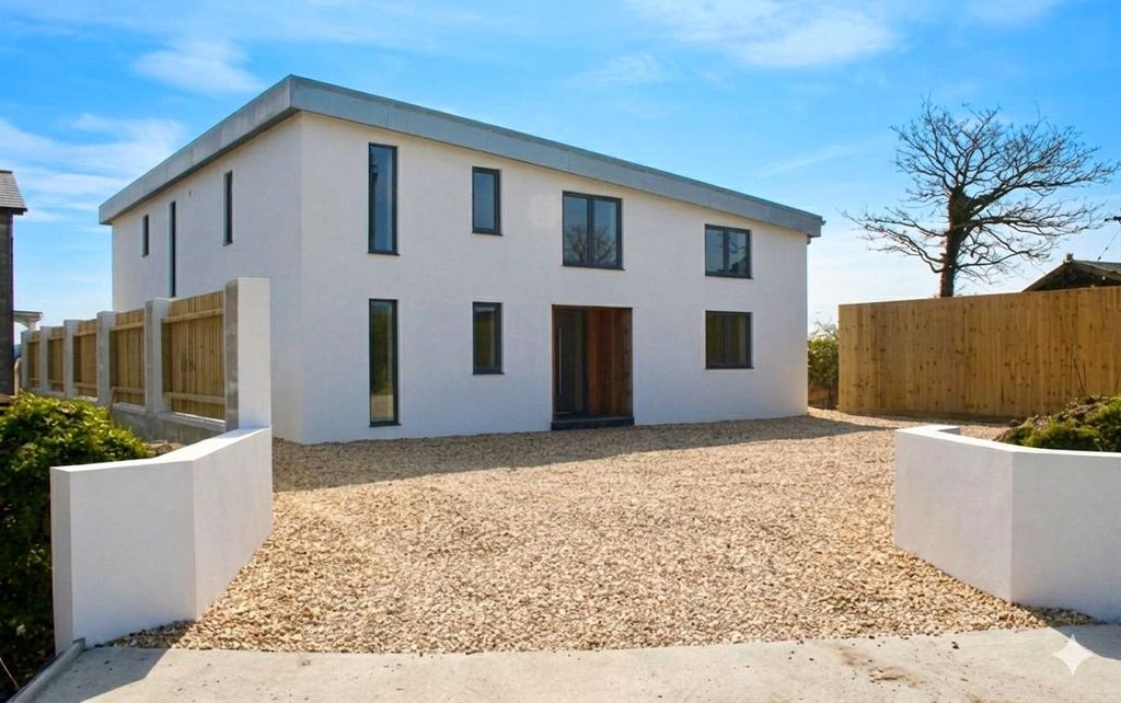 Property photo 1 of 15 Front