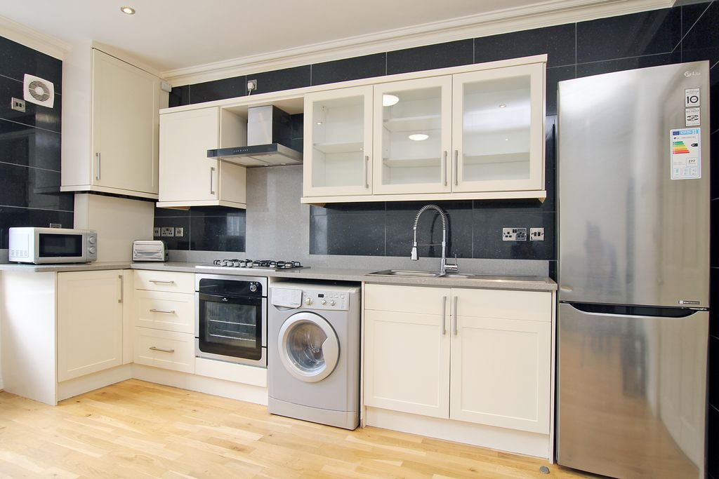 Property photo 2 of 13 Kitchen