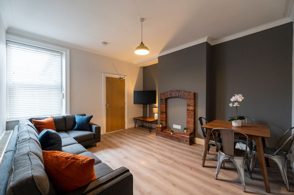 Property photo 1 of 14 65Fr - Living Area