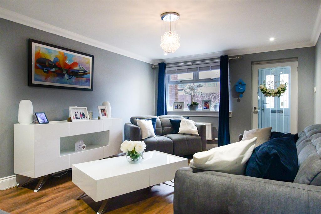 Property photo 3 of 21