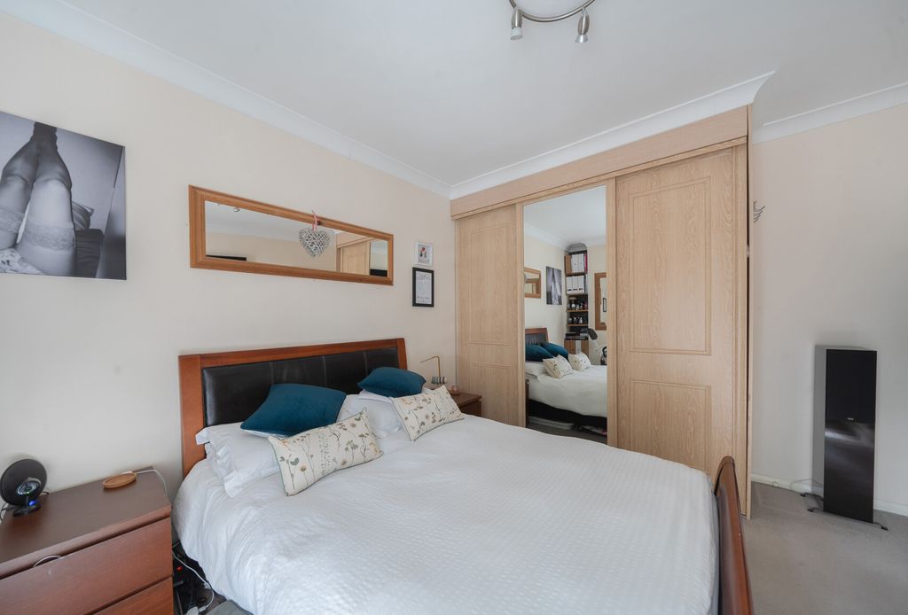 Property photo 3 of 9 1347801-2-68B9A57...