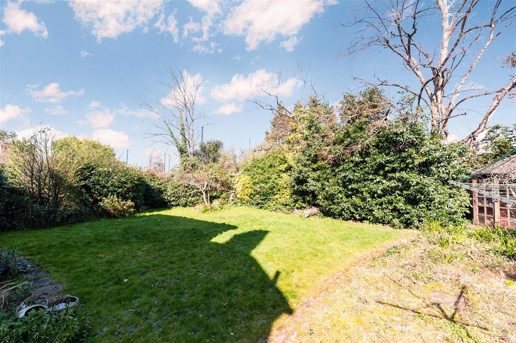 Property photo 2 of 16