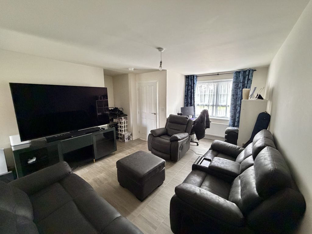 Property photo 2 of 9 Image 1