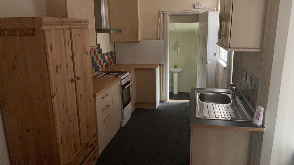 Property photo 1 of 3