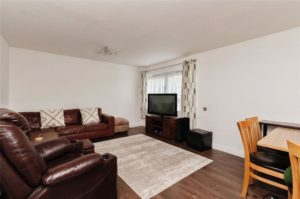 Property photo 3 of 15 Photo