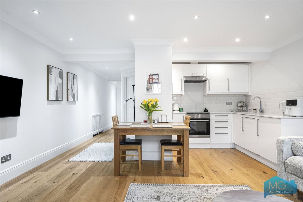 Property photo 3 of 12 Picture No. 23