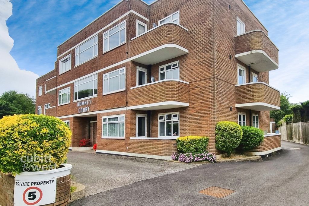 Property photo 1 of 13 B1d9F67E-20250620...
