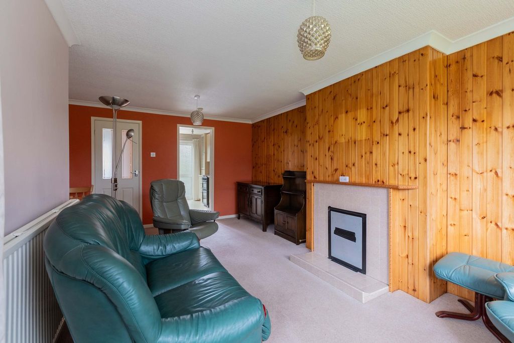 Property photo 2 of 13