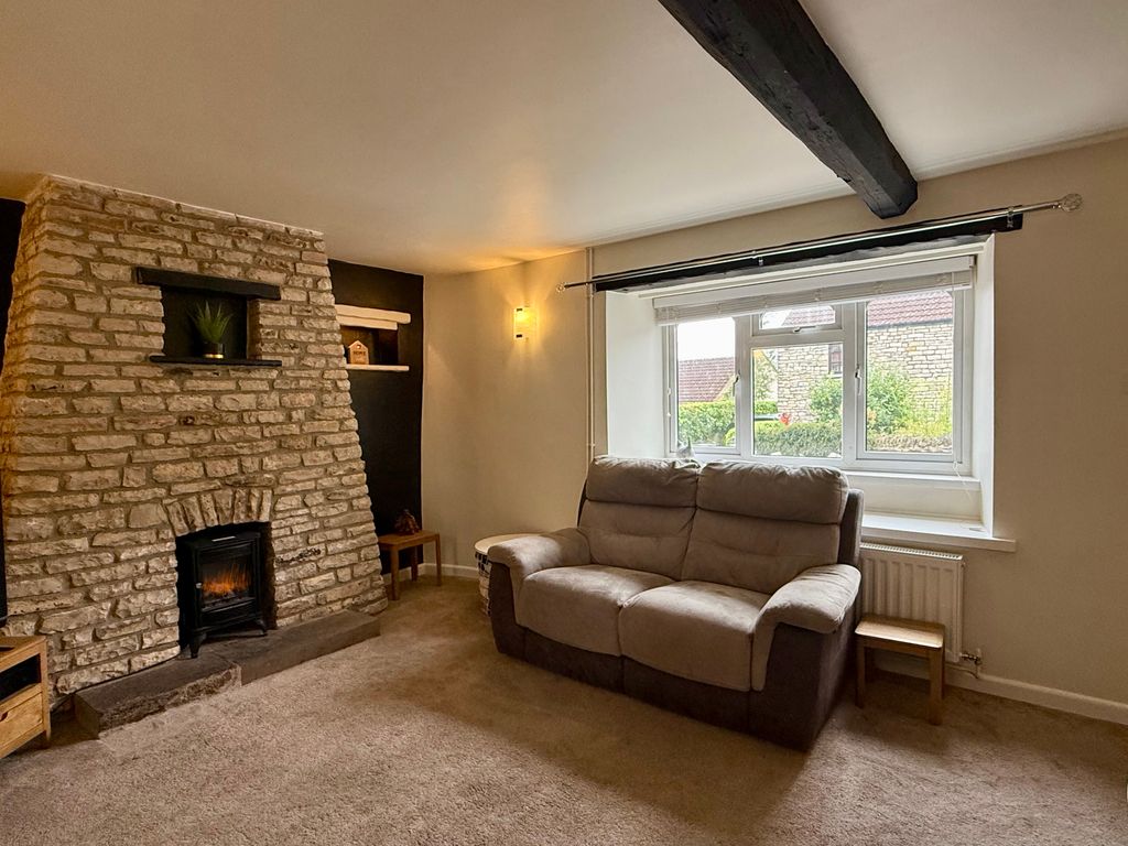 Property photo 3 of 13 Sitting Room