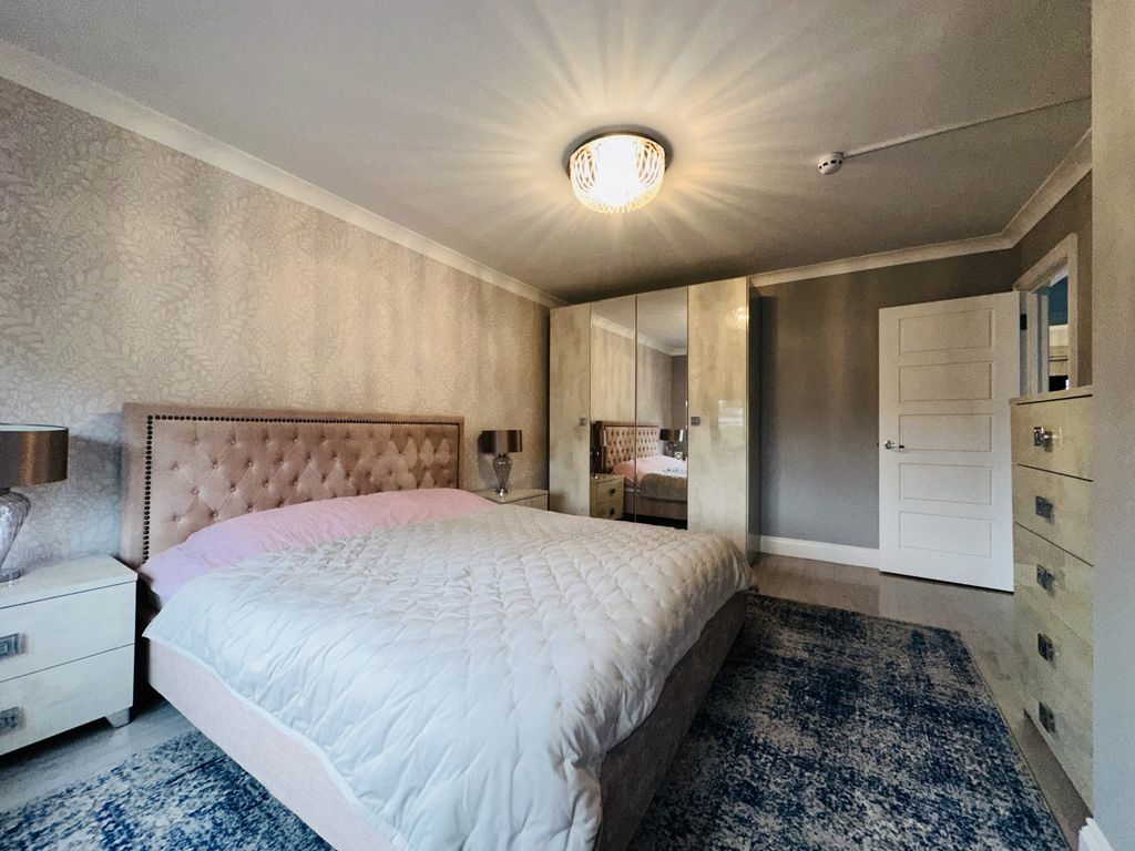 Property photo 2 of 5 Gallery