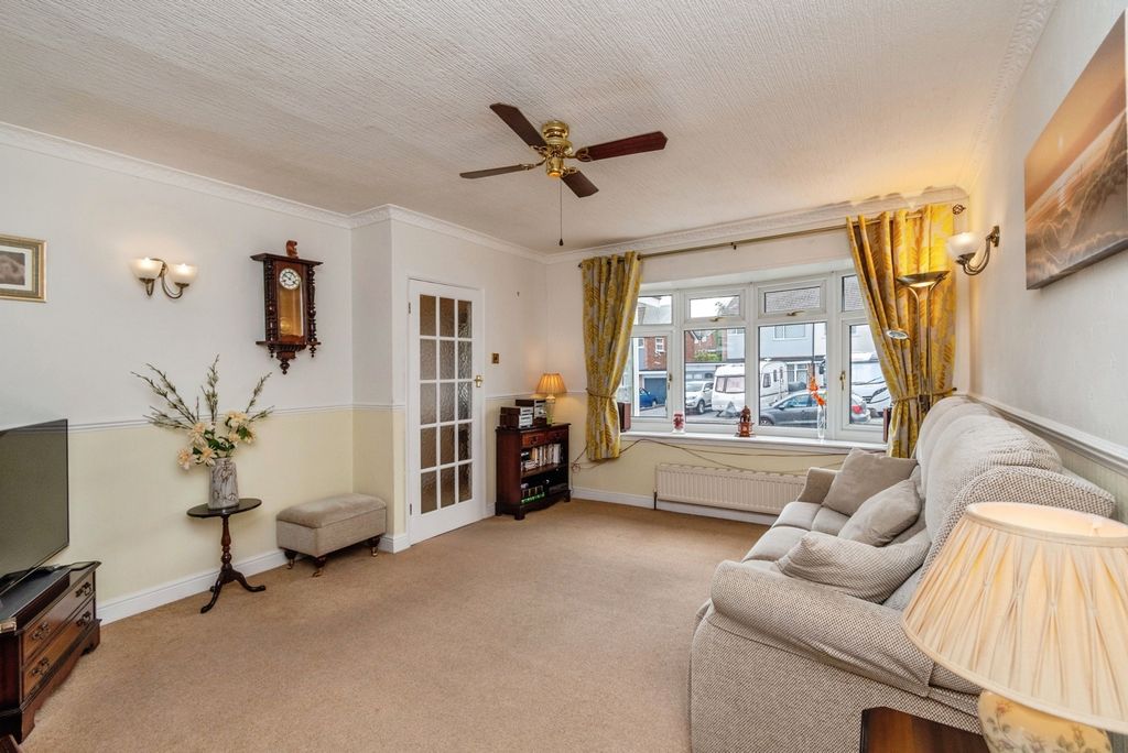 Property photo 2 of 20 Pbox-Img.Jpg