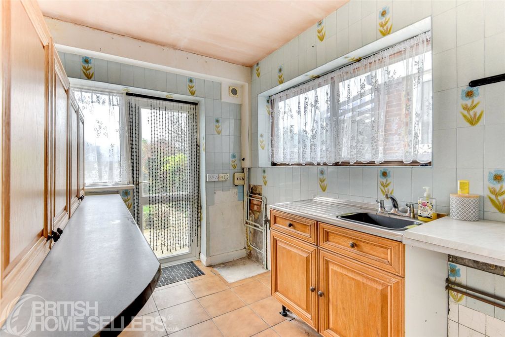 Property photo 3 of 24 Picture No. 13