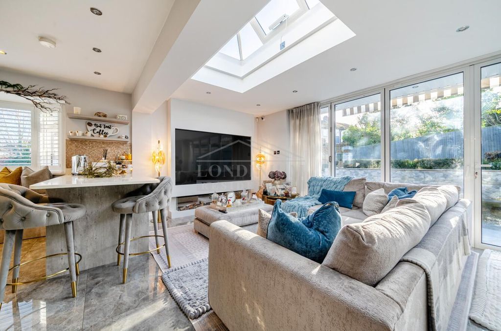 Property photo 1 of 16 9E87Cec0-c82F-4Df3-A977-A847d6d46731.Jpg