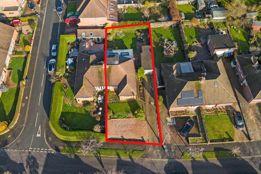 Property photo 3 of 31 Front (Exterior)