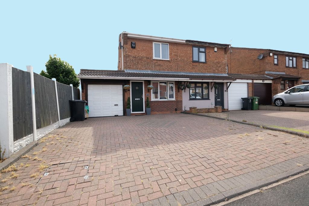 Property photo 1 of 18