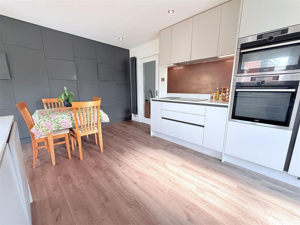 Property photo 2 of 18 Img_2330.Jpg