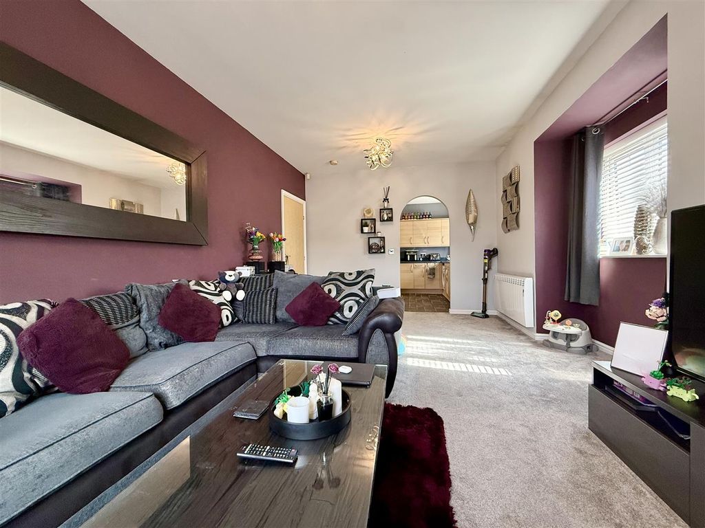 Property photo 3 of 10 2