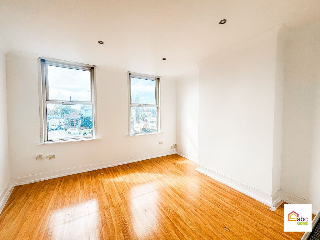 Property photo 3 of 4