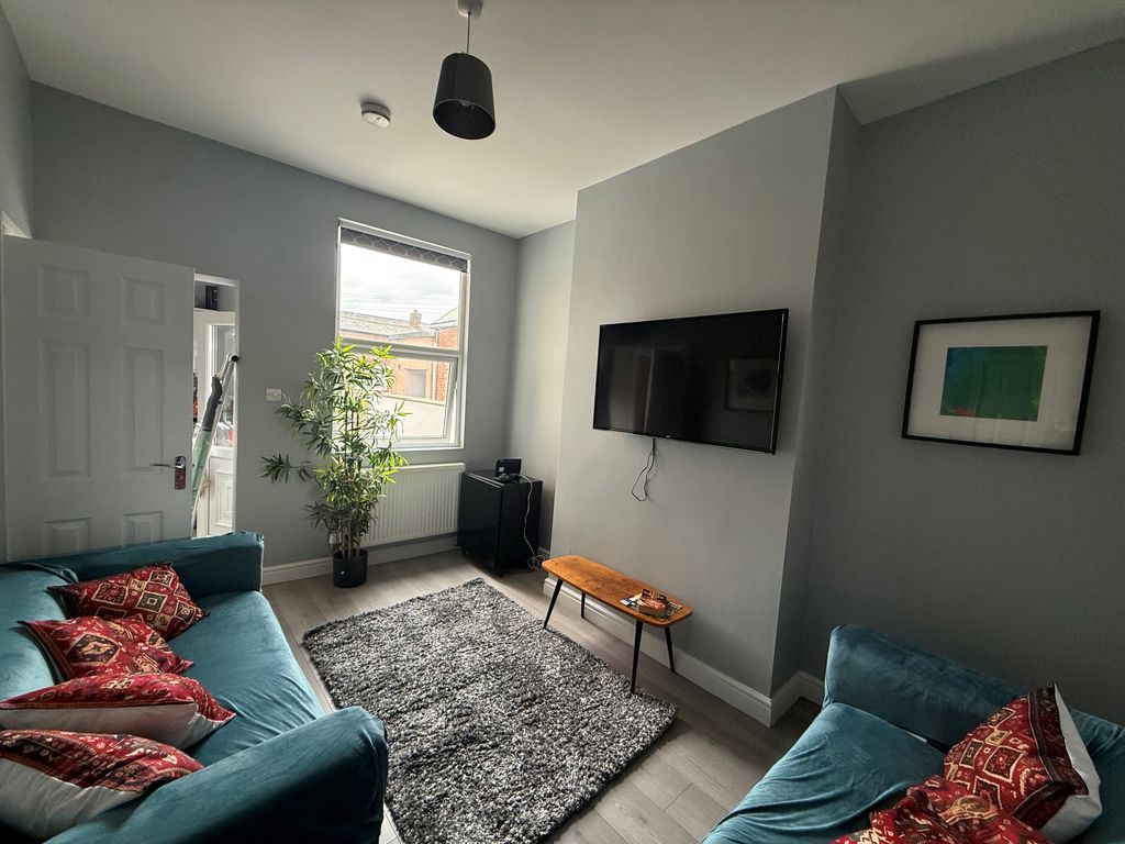 Property photo 1 of 4