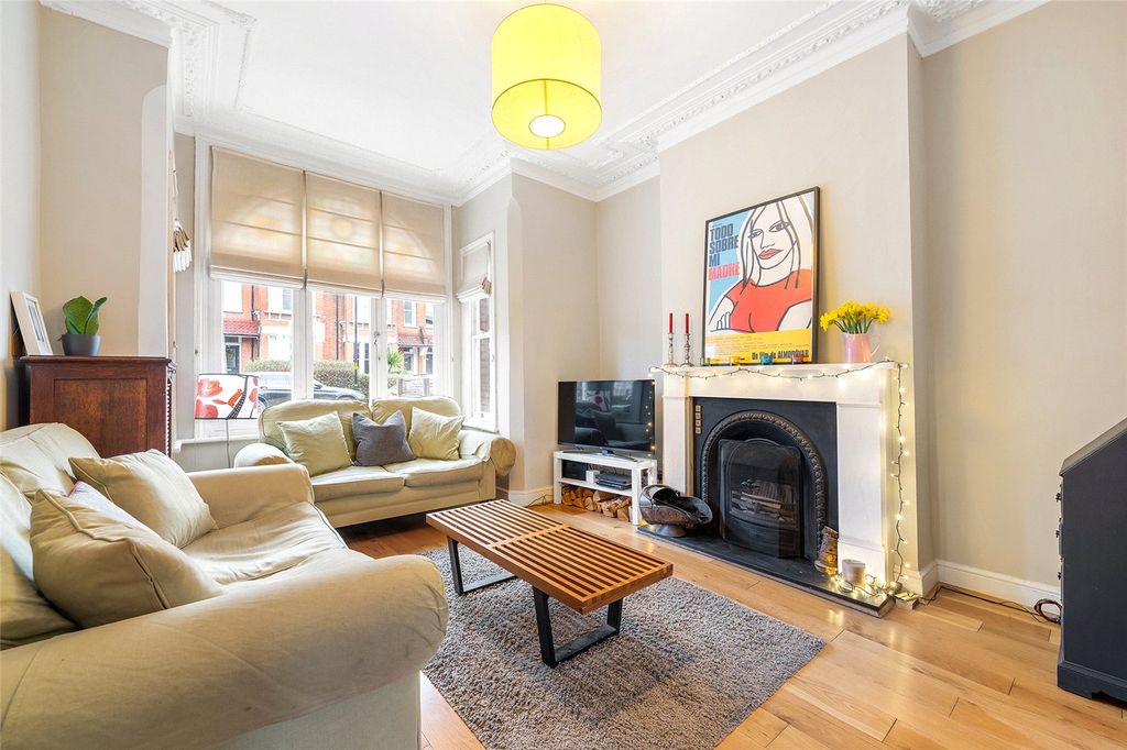 Property photo 1 of 20 Reception