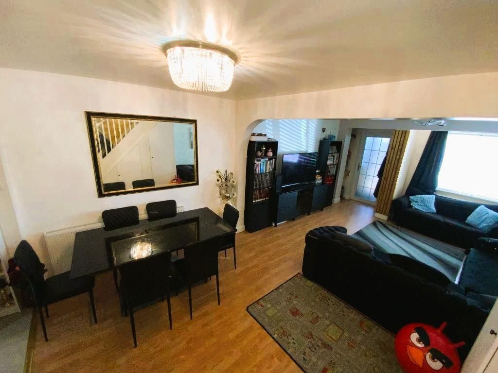 Property photo 3 of 15 Living Room/Diner 24'4 x 13'5