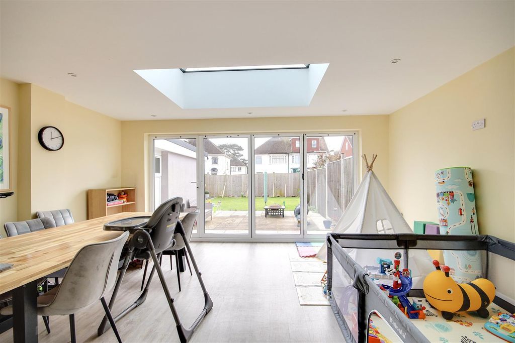 Property photo 3 of 13 Img_0458-Img_0460.Jpg