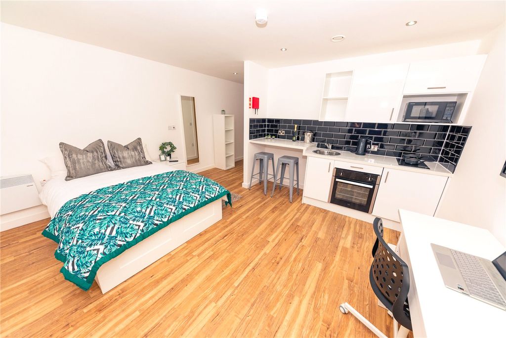 Property photo 1 of 14 Picture No. 15