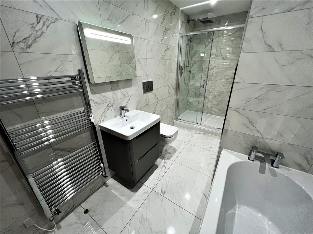 Property photo 3 of 12 Bathroom Example 1.Jpeg