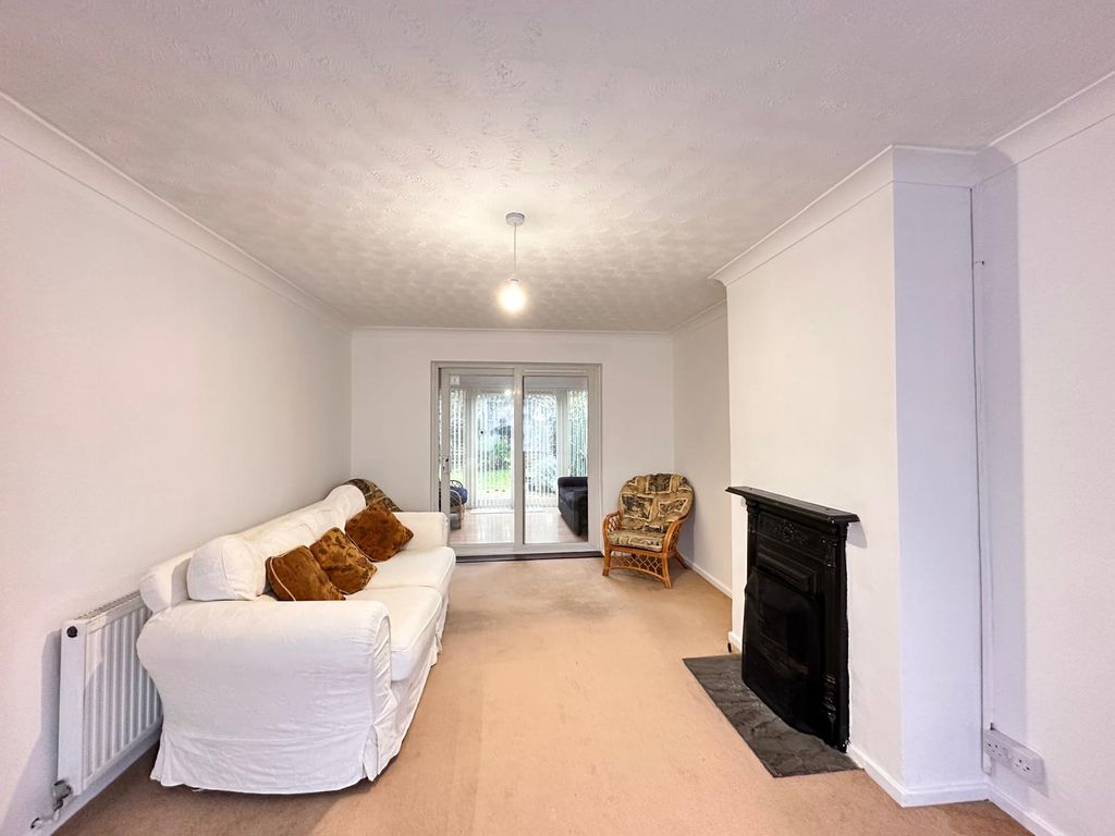 Property photo 3 of 17 Gallery