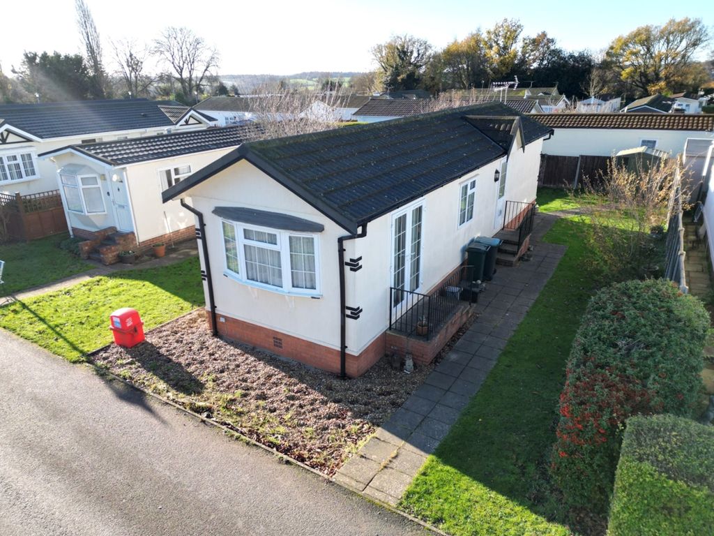 Property photo 1 of 8 Exterior