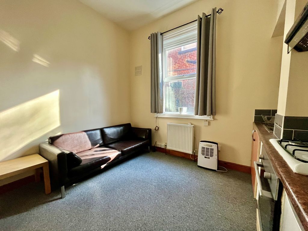 Property photo 2 of 5 Image