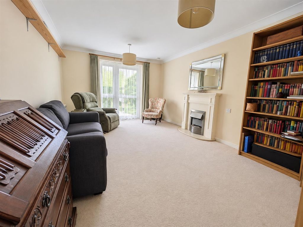 Property photo 3 of 13