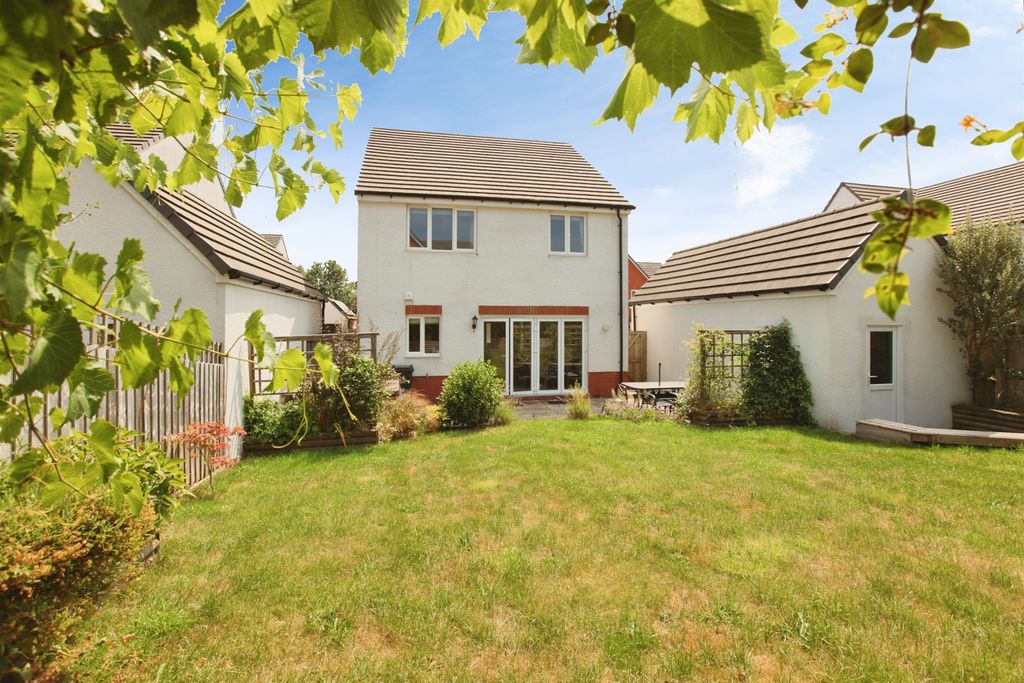 Property photo 3 of 19