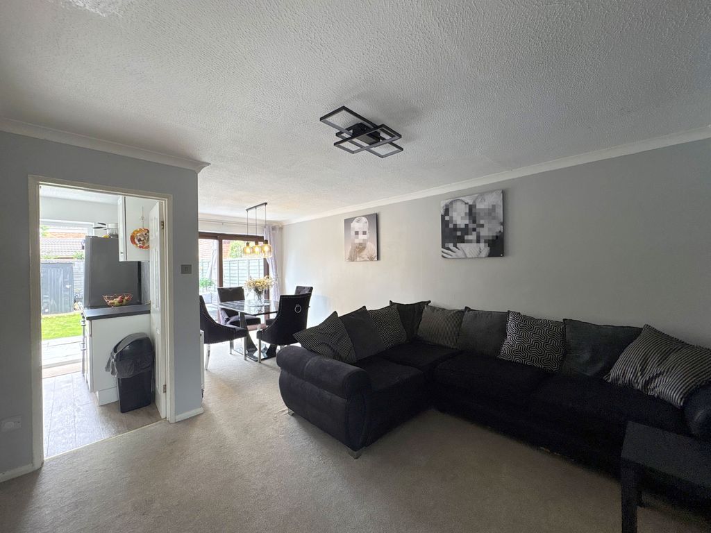 Property photo 2 of 17 Img 1992 1