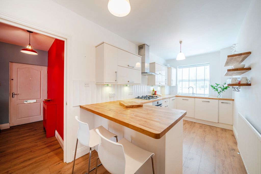 Property photo 3 of 19 1470180-11-6A1Da1...