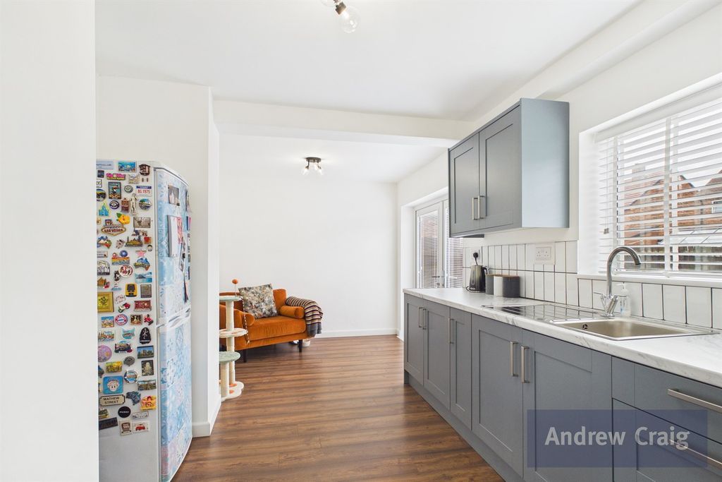 Property photo 3 of 20 Kitchen Diner