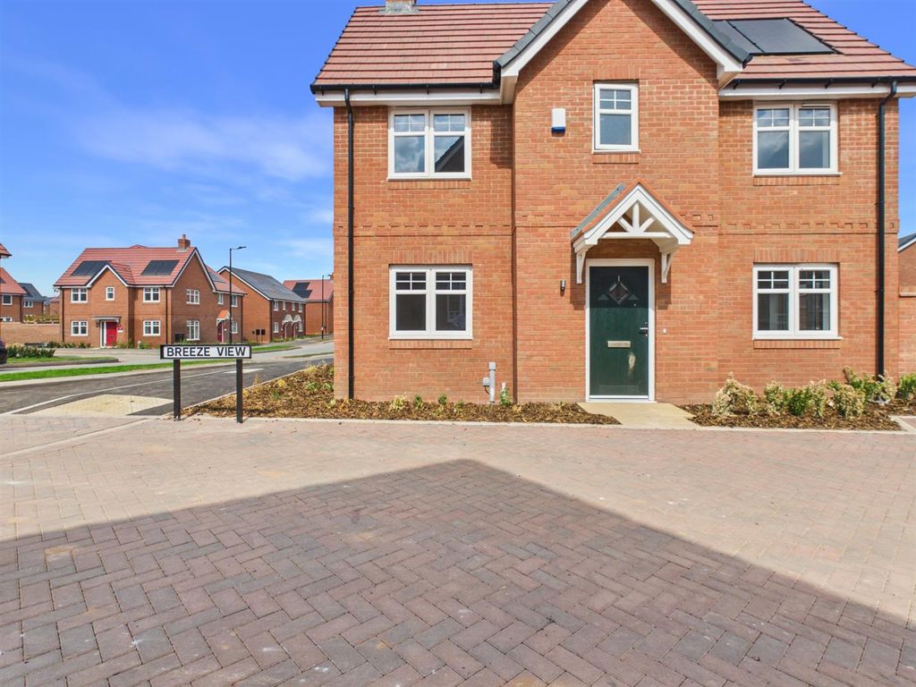 Property photo 2 of 11 External