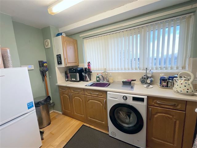 Property photo 3 of 16 Kitchen