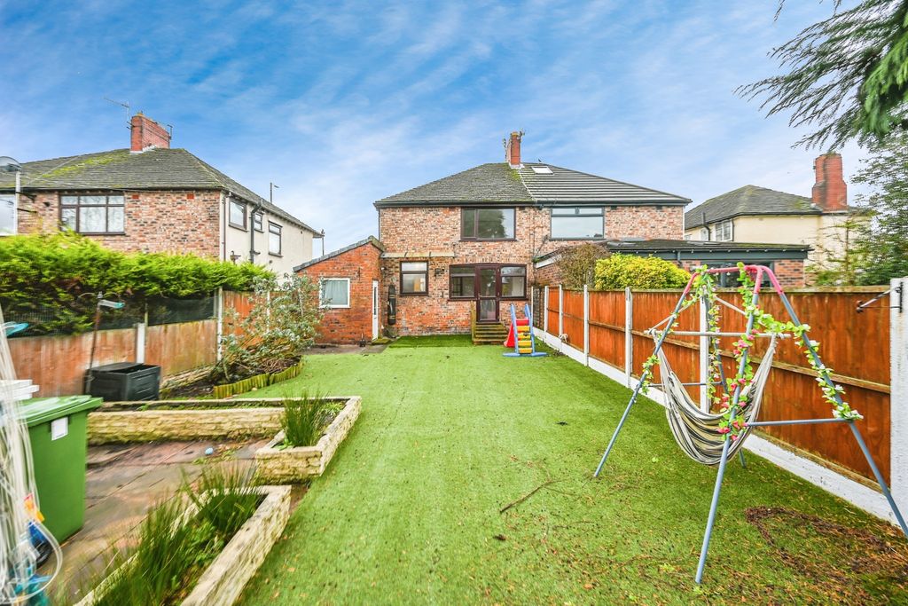 Property photo 3 of 14 Photography