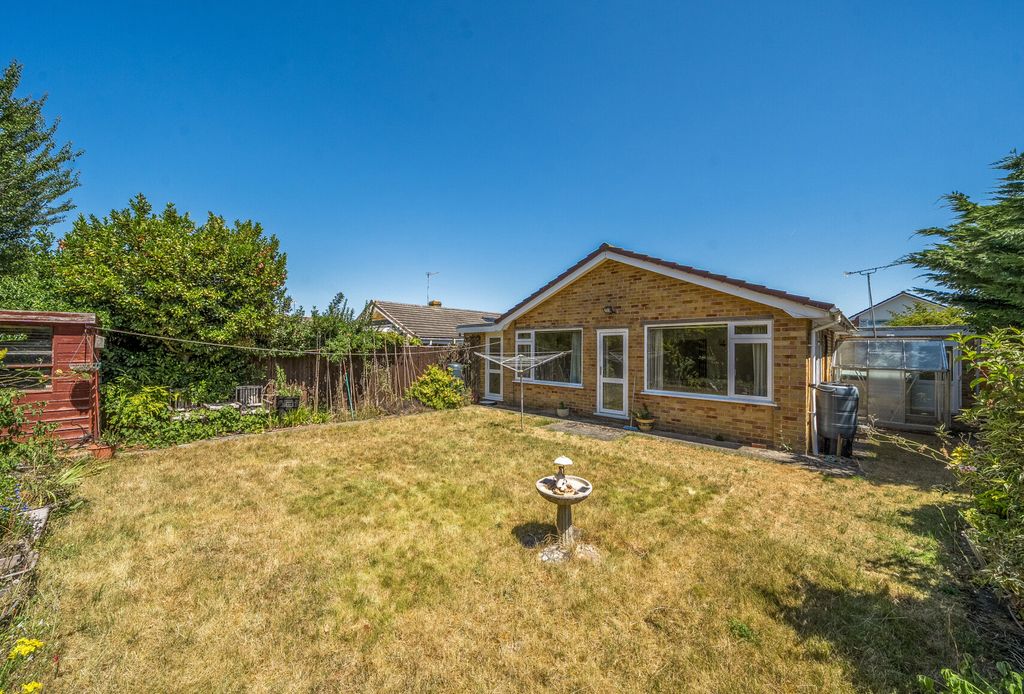 Property photo 3 of 19 1323806-15-686E43...