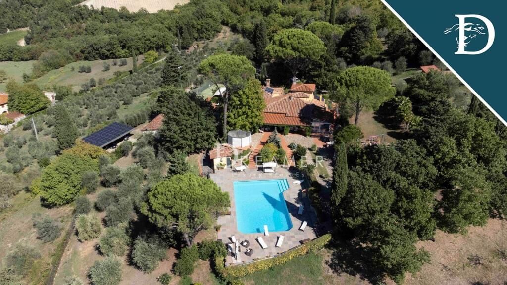 Property photo 2 of 60