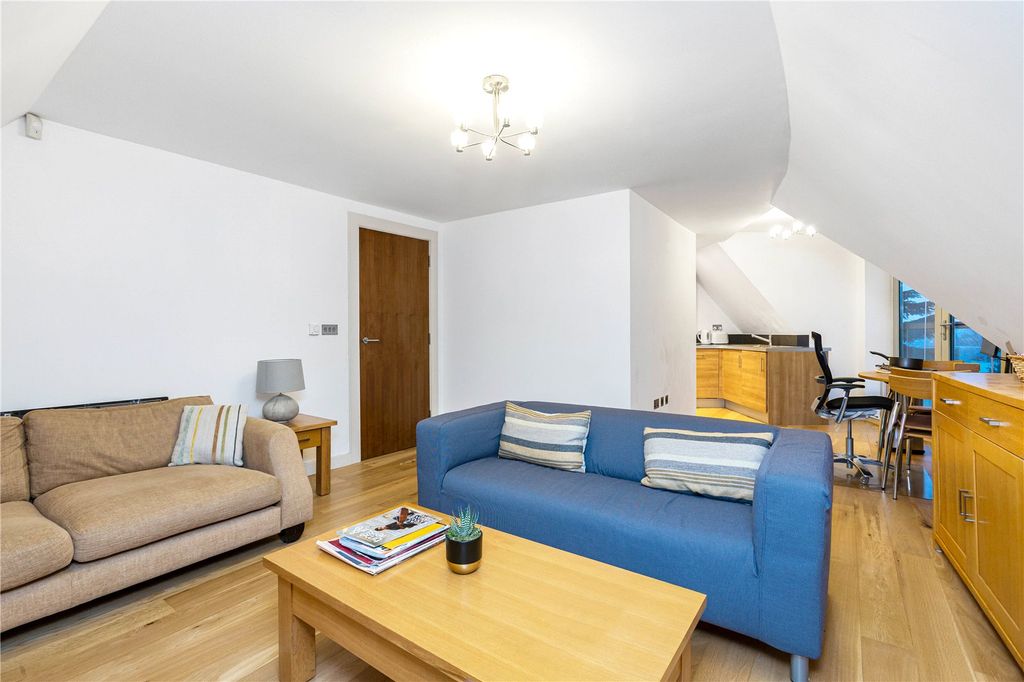 Property photo 1 of 9 Reception Room