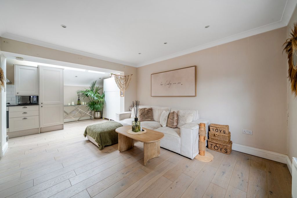 Property photo 3 of 10 1527353-15-1A1172...