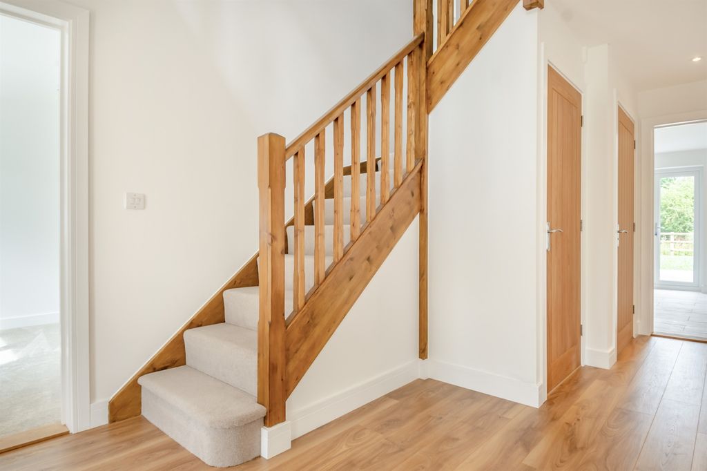 Additional image 9 of 5 bed detached house for saleCatalina Close, Halesworth IP19