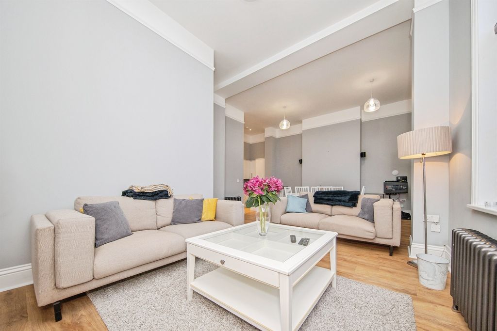 Additional image 10 of 3 bed flat for saleRibbans Park Road, Ipswich IP3